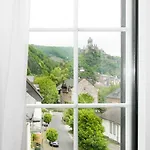 Haus Von Hoegen Pensionat 3*