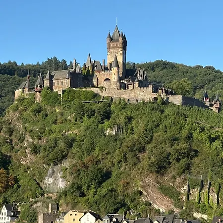 Haus Von Hoegen Konukevi